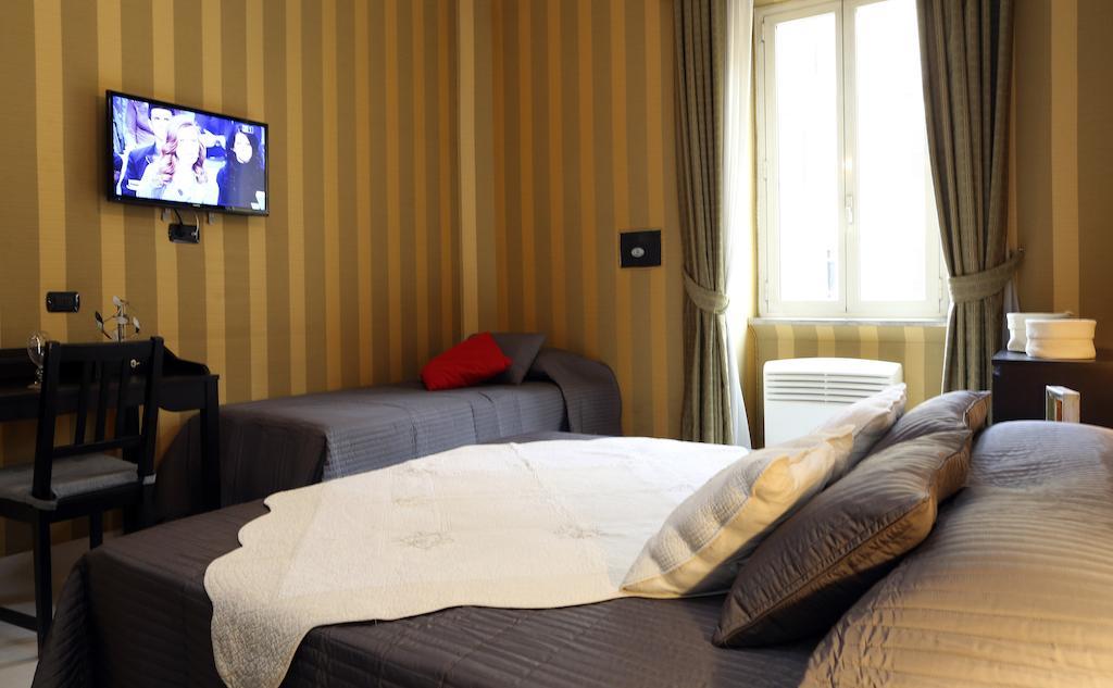 Caracciolo Guest House Řím Pokoj fotografie