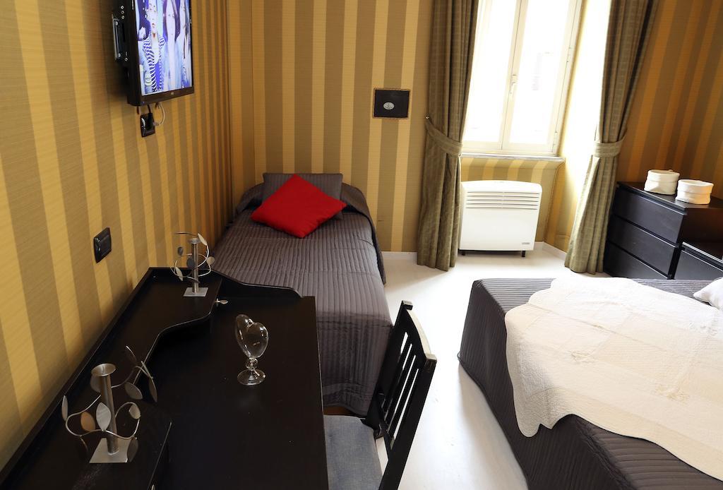 Caracciolo Guest House Řím Pokoj fotografie