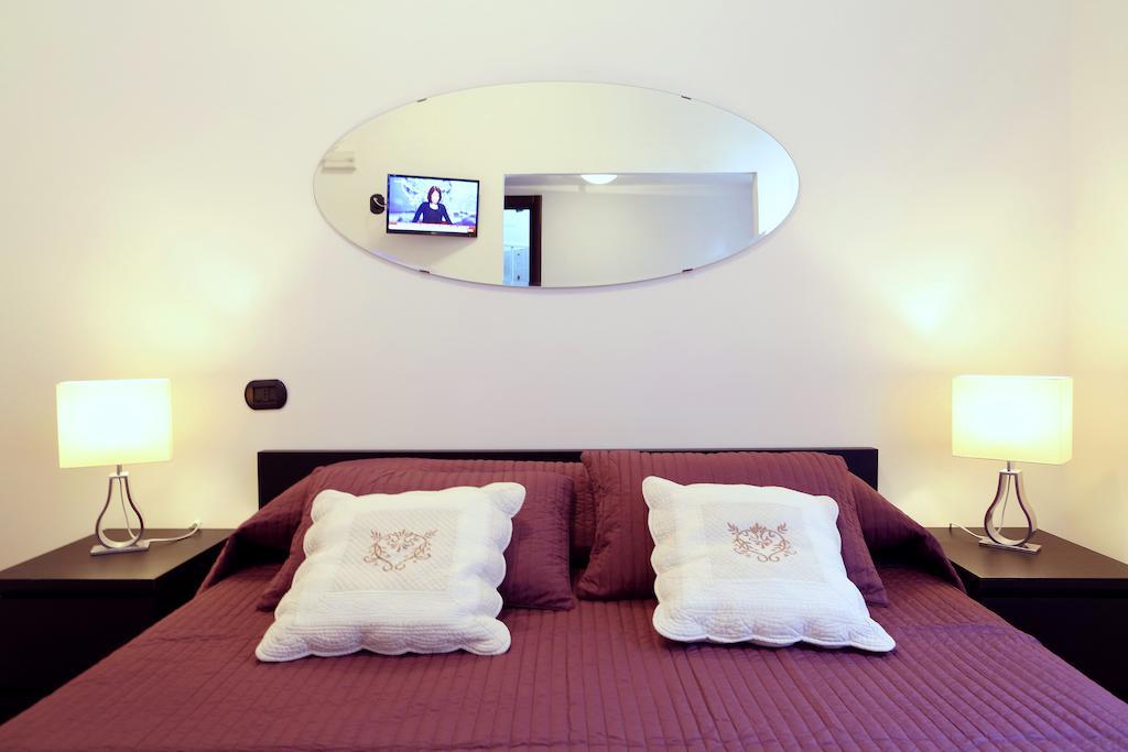 Caracciolo Guest House Řím Pokoj fotografie