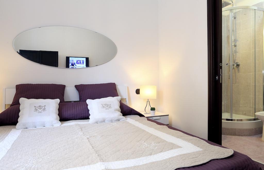 Caracciolo Guest House Řím Pokoj fotografie
